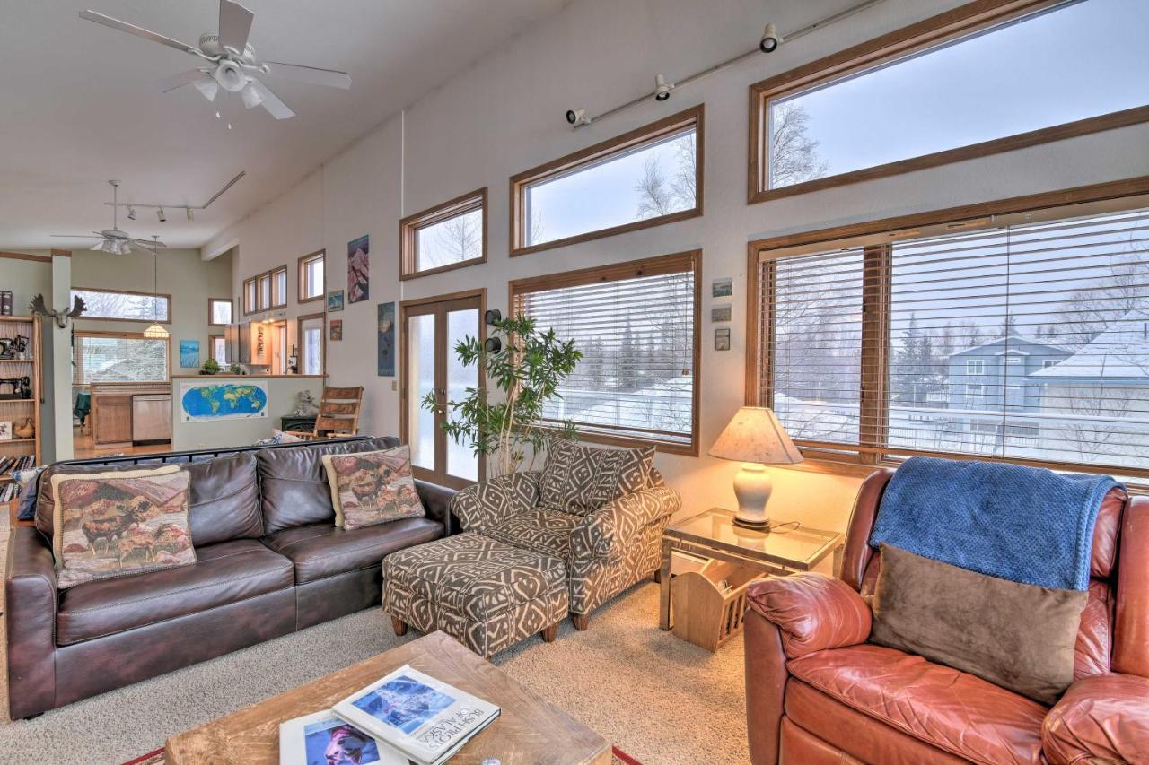 Spacious Family Home With Deck And Million-Dollar View Άνκορατζ Εξωτερικό φωτογραφία